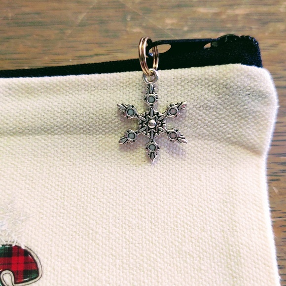 NEW SMALL CANVAS ZIPPER POUCH, COSMETIC BAG, JESUS THE REASON FOR THE SEASON - Picture 3 of 6